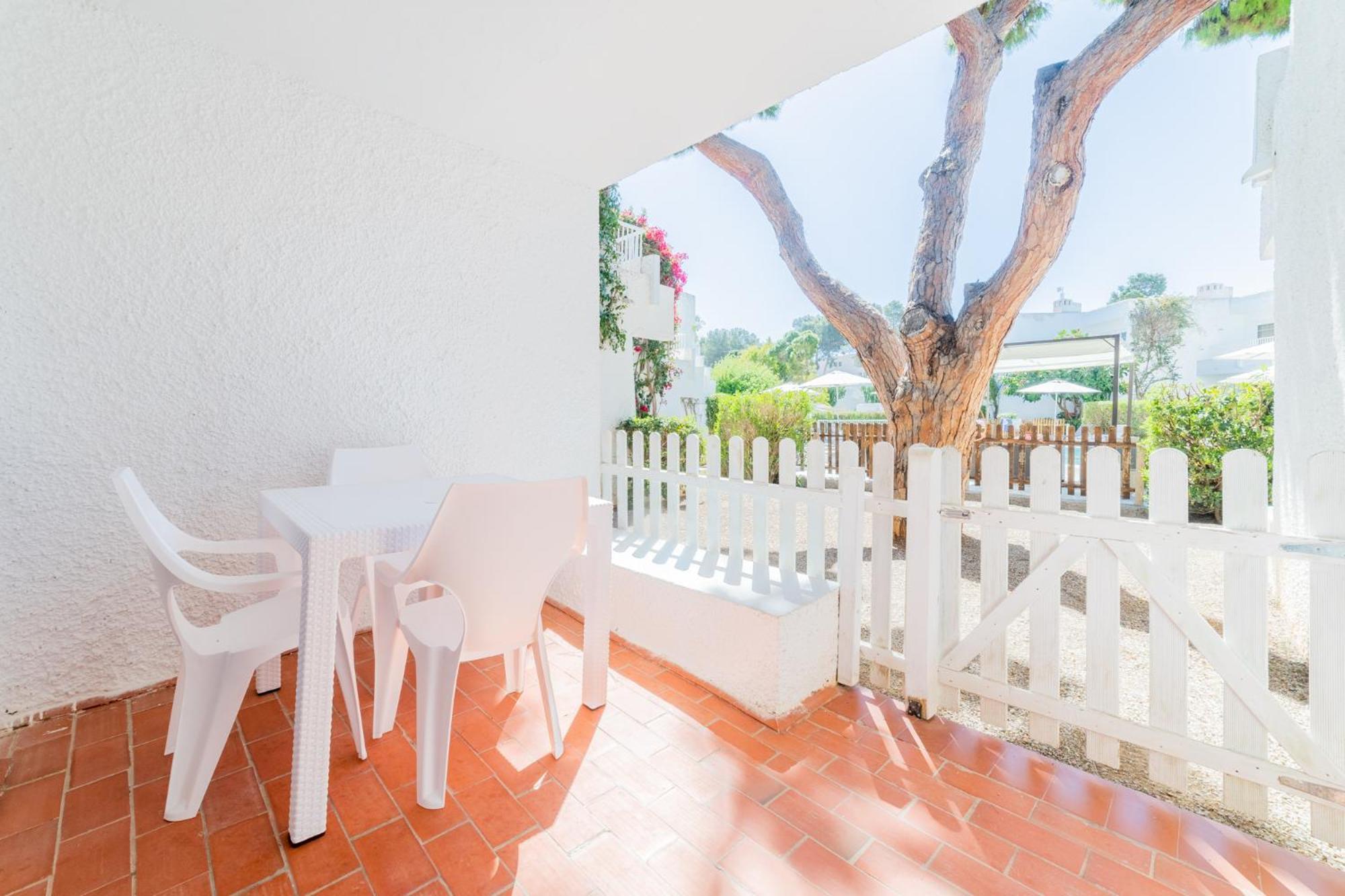 Atlas Apartments Ibiza سانتا أيُلاريا ذيس ريو المظهر الخارجي الصورة
