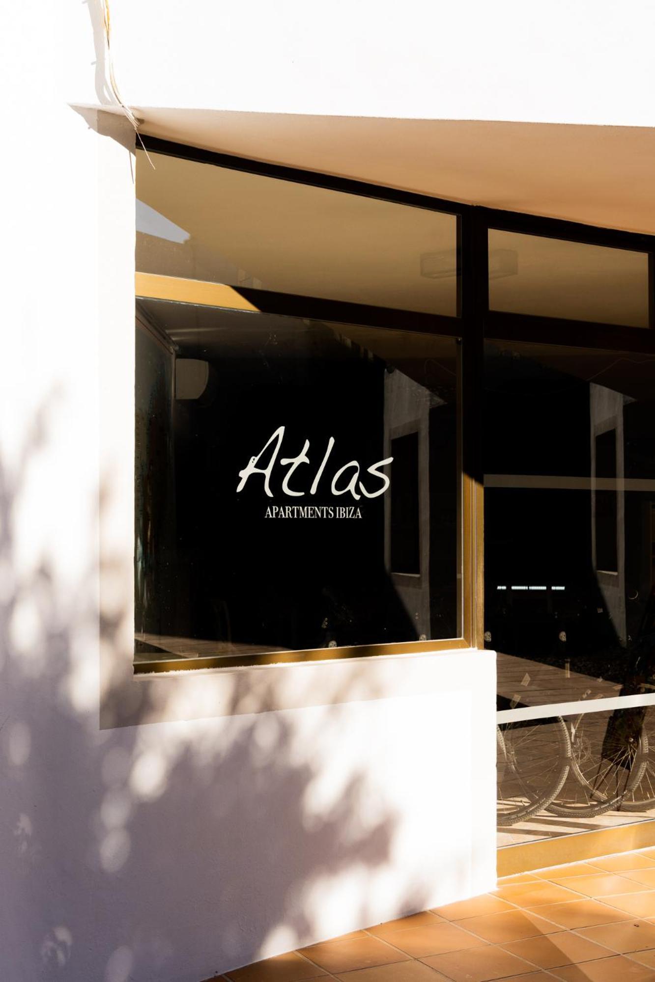 Atlas Apartments Ibiza سانتا أيُلاريا ذيس ريو المظهر الخارجي الصورة