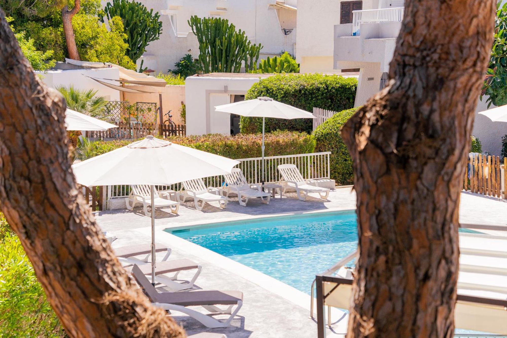 Atlas Apartments Ibiza سانتا أيُلاريا ذيس ريو المظهر الخارجي الصورة