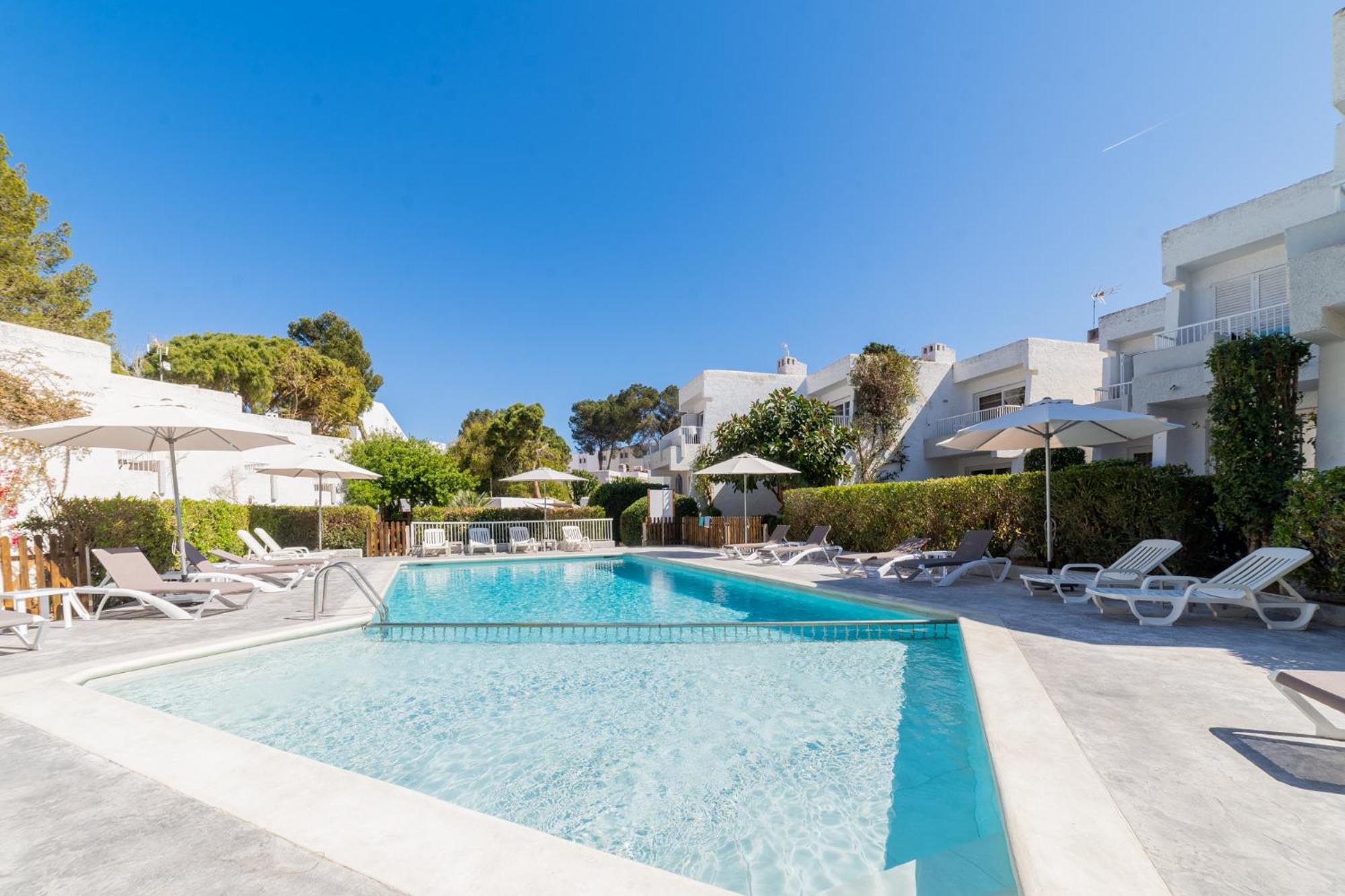 Atlas Apartments Ibiza سانتا أيُلاريا ذيس ريو المظهر الخارجي الصورة