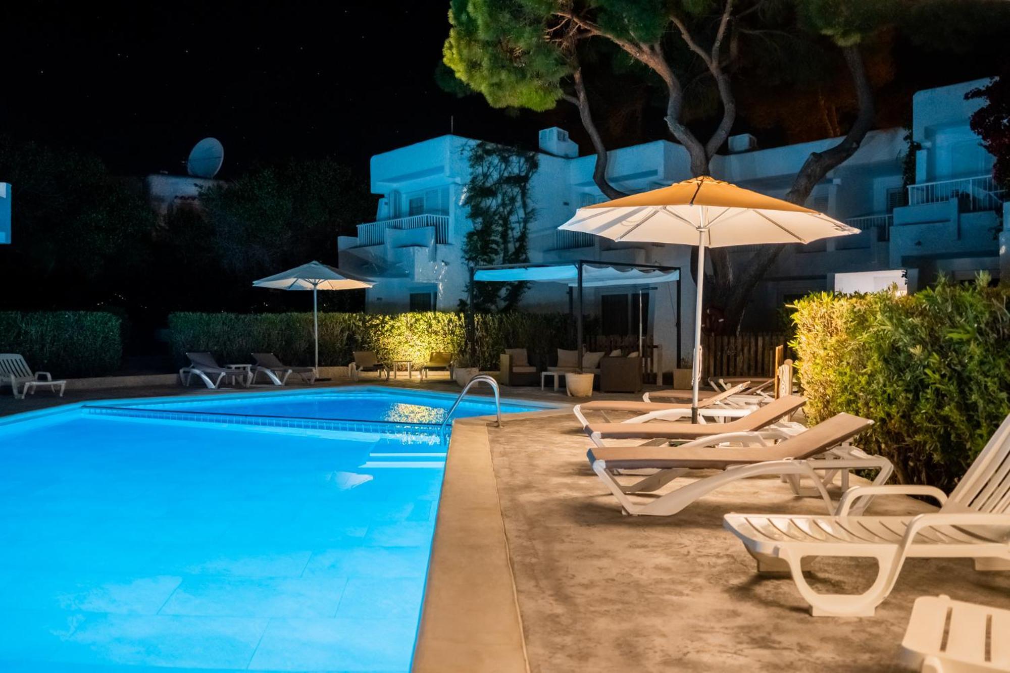 Atlas Apartments Ibiza سانتا أيُلاريا ذيس ريو المظهر الخارجي الصورة