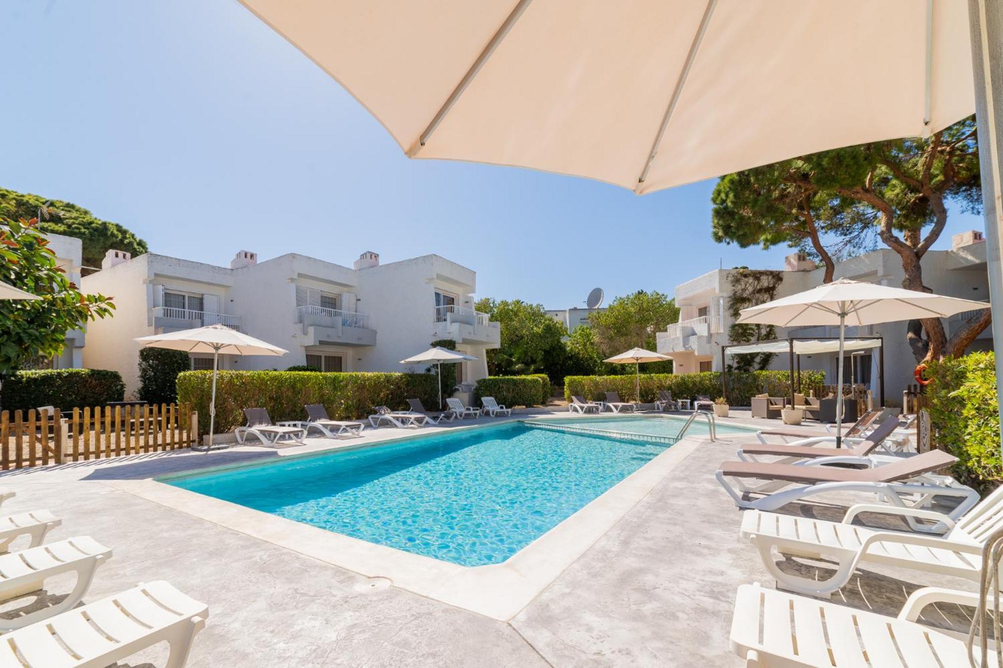 Atlas Apartments Ibiza سانتا أيُلاريا ذيس ريو المظهر الخارجي الصورة
