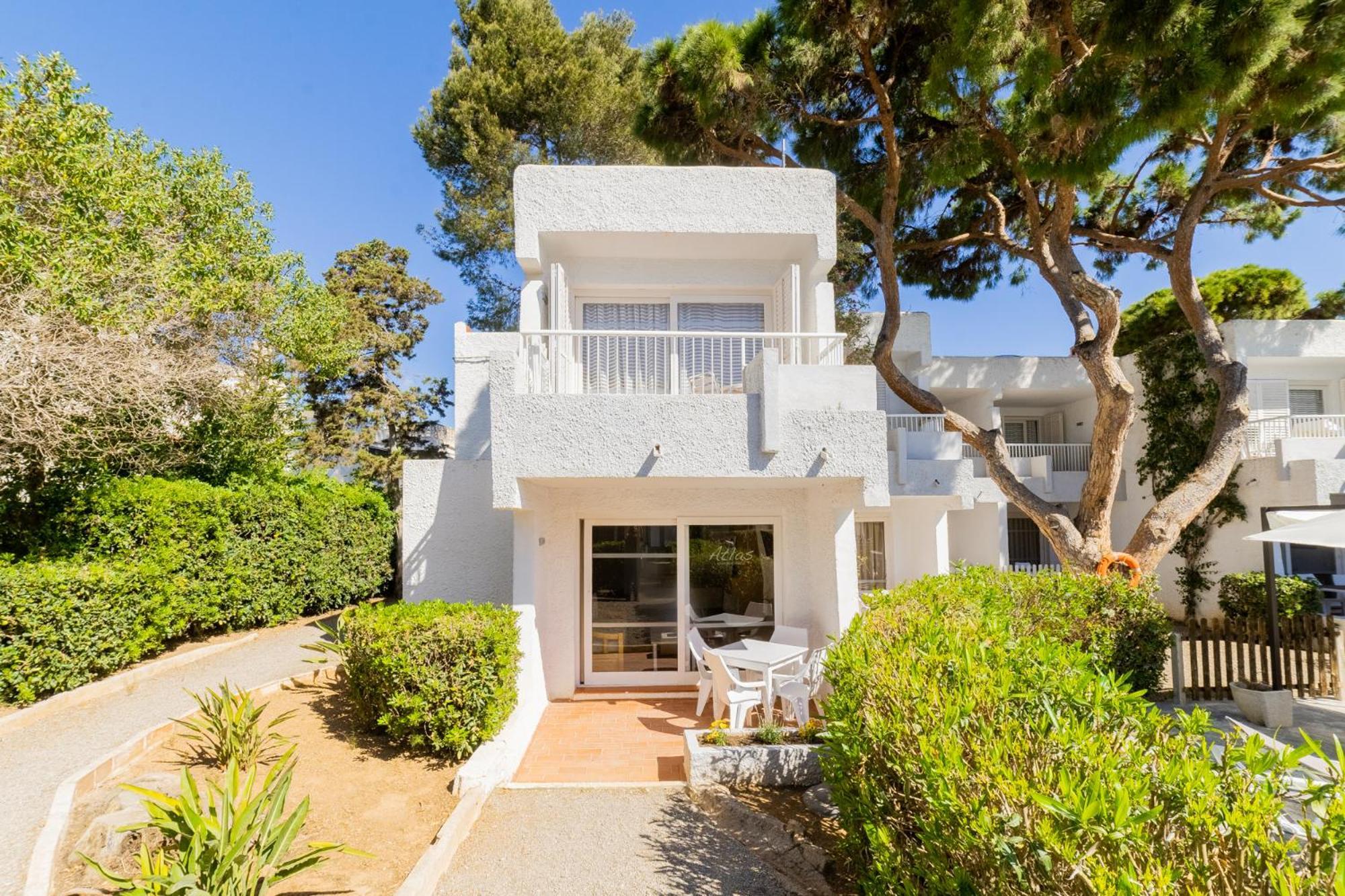 Atlas Apartments Ibiza سانتا أيُلاريا ذيس ريو المظهر الخارجي الصورة